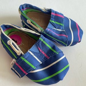 Toms flats size toddler 4